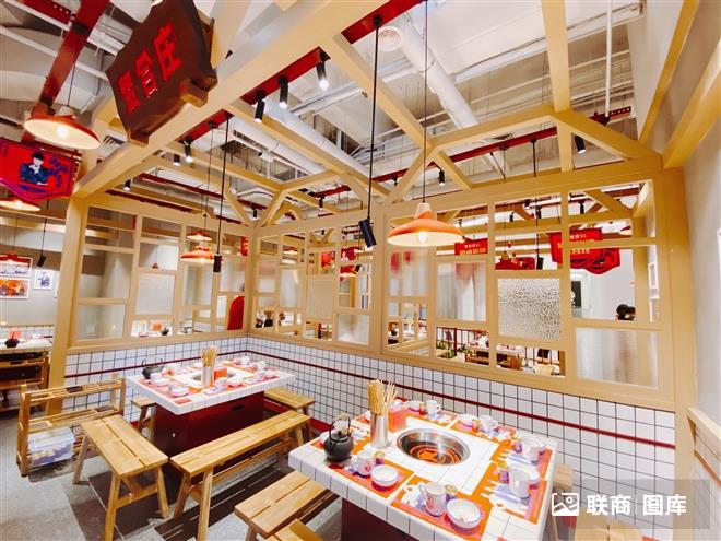 文具店简易书架定制：想学明星开火锅店？